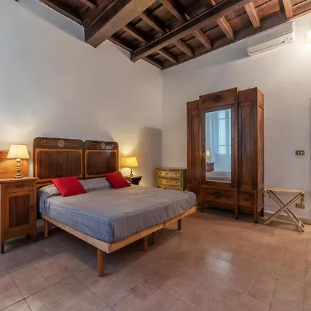 S. Ignazio Central Apartment Rom